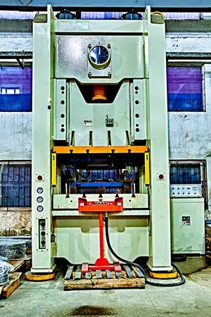 Presse hydraulique à plaques