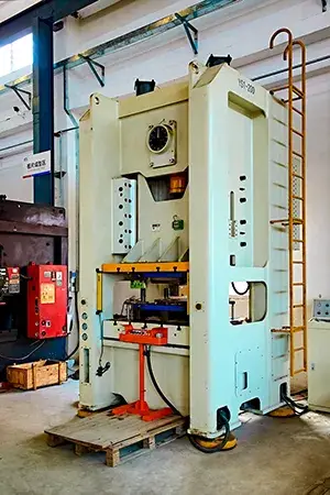 Presse hydraulique à plaques
