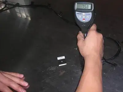 Essai de dureté des plaques de transfert de chaleur