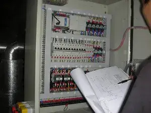 Armoire de commande électrique